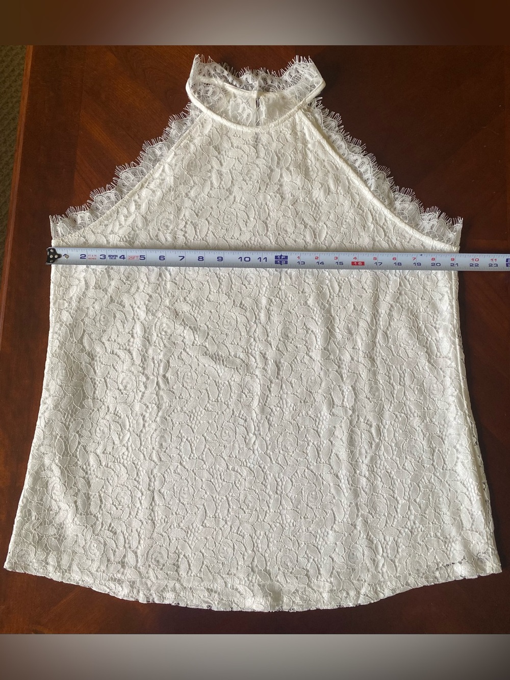 White NWOT Blouse Sleeveless Lacey - Picture 3 of 9